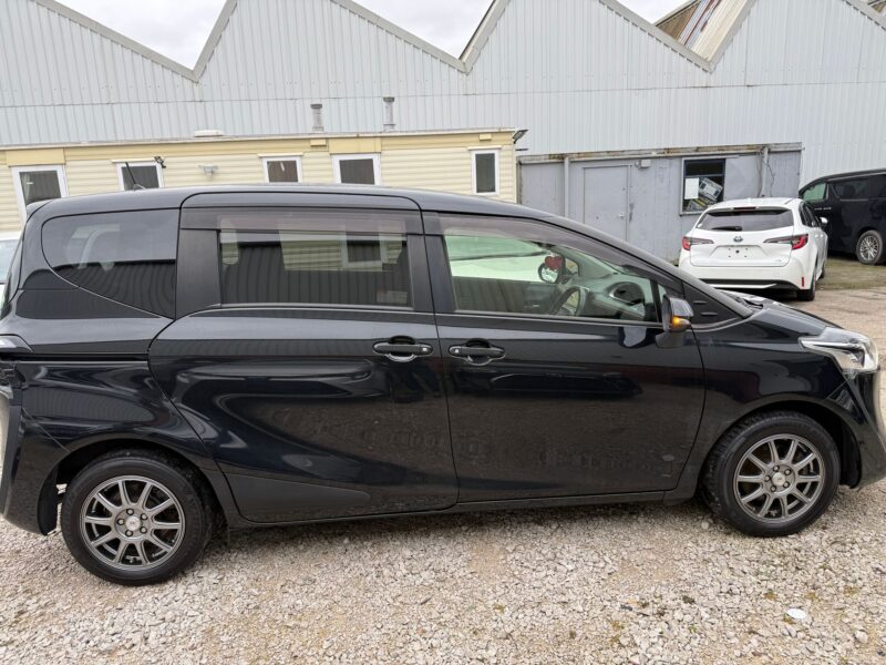 2020 Toyota Sienta Hybrid 1.5 – 7 Seater Hybrid MPV for Sale in Manchester | ULEZ Free | Automatic