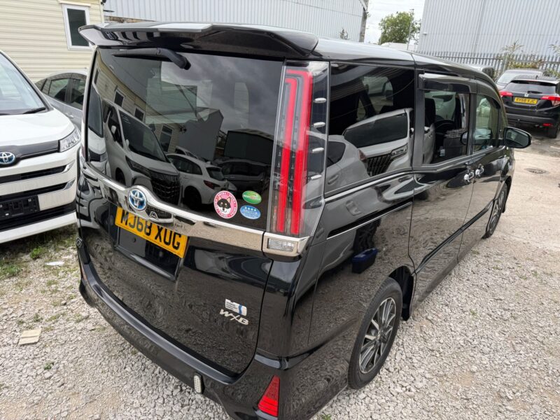 2018 Toyota Noah Hybrid 1.8 WXB Grade – Used Hybrid Car in Manchester UK