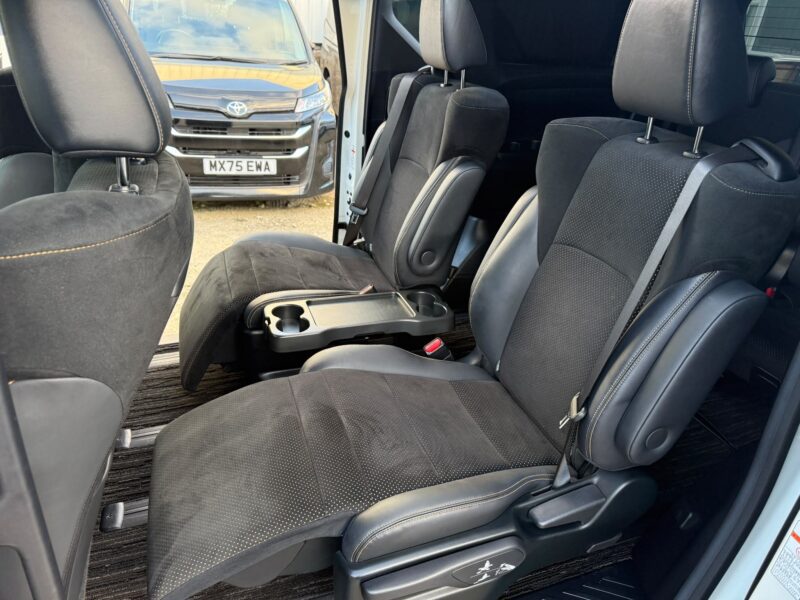 2021 Toyota Alphard Hybrid 2.5 MPV – High Spec Automatic UK
