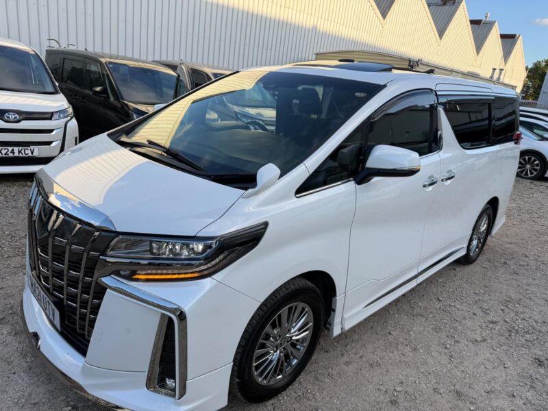 2021 Toyota Alphard Hybrid 2.5 MPV – High Spec Automatic UK