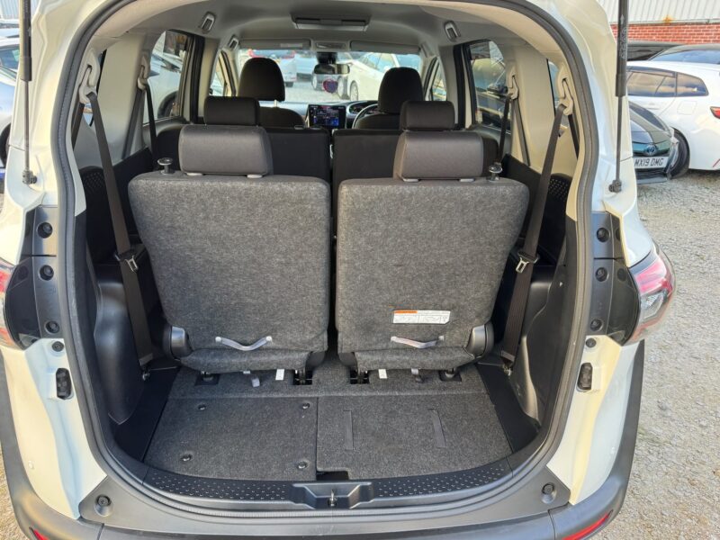 2021 Toyota Sienta Hybrid 1.5 MPV Automatic – Manchester UK