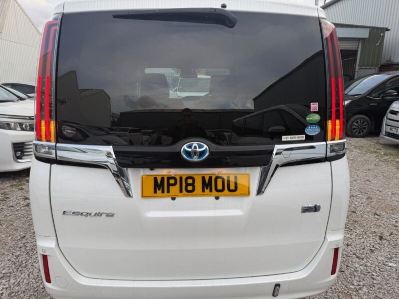 2018 Toyota Esquire 1.8 Hybrid – Used Hybrid MPV in Manchester UK