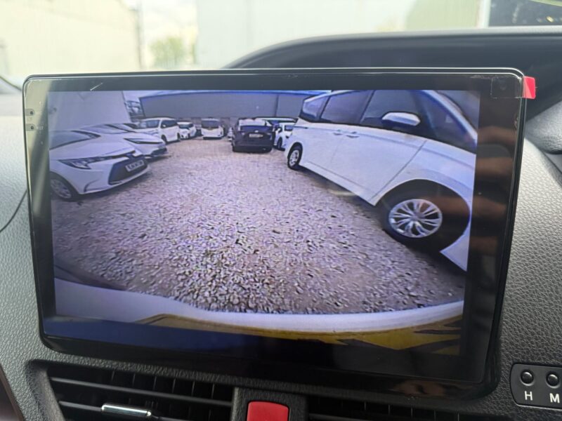 2018 Toyota Esquire 1.8 Hybrid – Used Hybrid MPV in Manchester UK