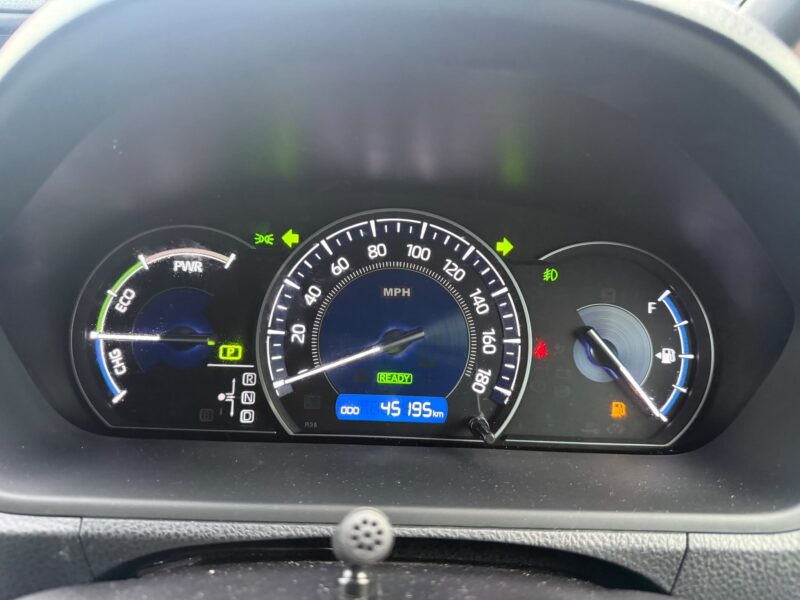 2018 Toyota Esquire 1.8 Hybrid – Used Hybrid MPV in Manchester UK