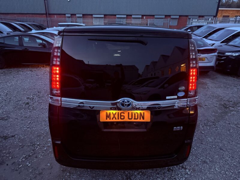 2016 Toyota Voxy 1.8 Hybrid for Sale in Manchester, UK – ULEZ Free, Euro 6